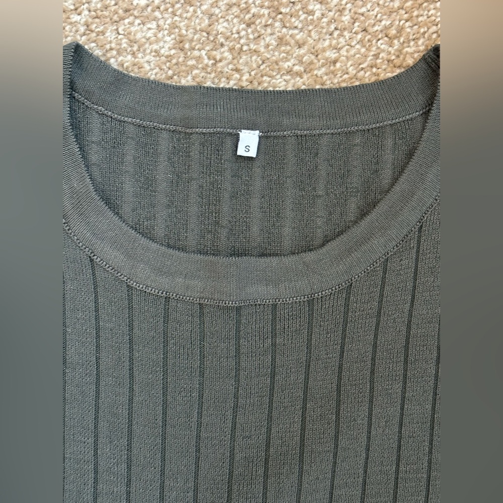 Women’s Green Ribbed Lounge Set - Picture 4 of 4